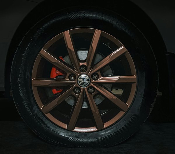 Voiture roadster et conduite sportive : un mariage réussi ?